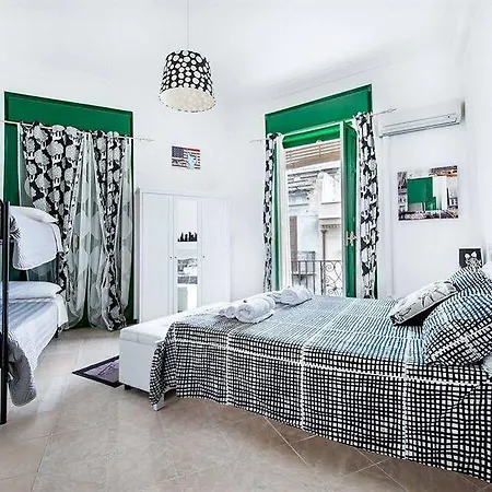 Guest house Cosmopolitan Palermo 4*